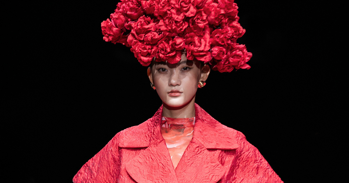 Do Manh Cuong បើកកម្មវិធី Vietnam International Fashion Week នៅទីក្រុងហាណូយ