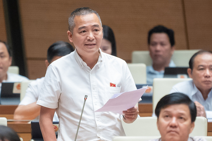 Director of Hanoi Medical University Hospital Nguyen Lan Hieu spoke on the morning of November 1. Photo: National Assembly Media