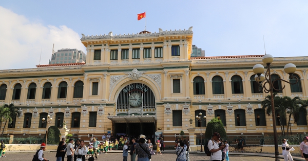 Thousands of artists, actors, and musicians participate in the Ho Chi Minh City Pipe Music and Puppetry Festival