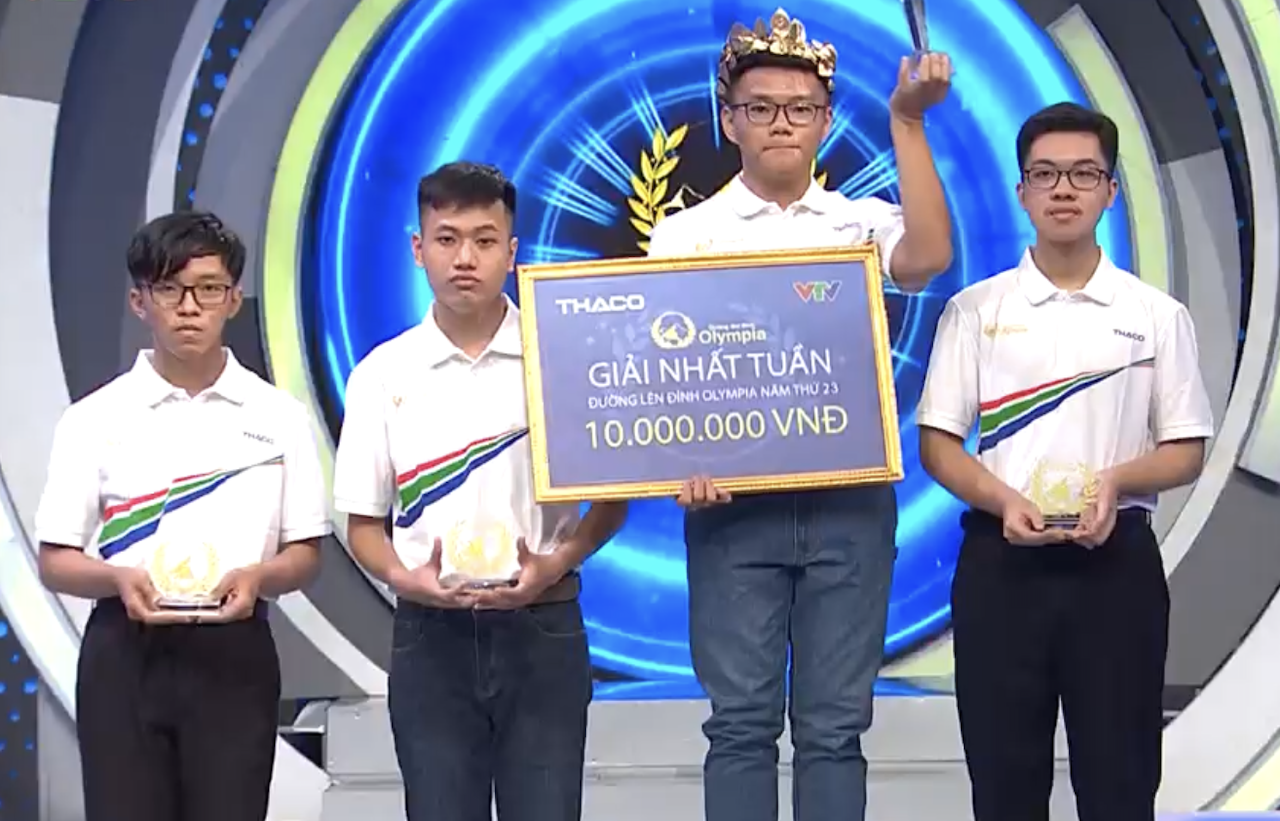 Nam sinh Đồng Nai chiến thắng áp đảo, giành vòng nguyệt quế Olympia với 300 điểm - 3
