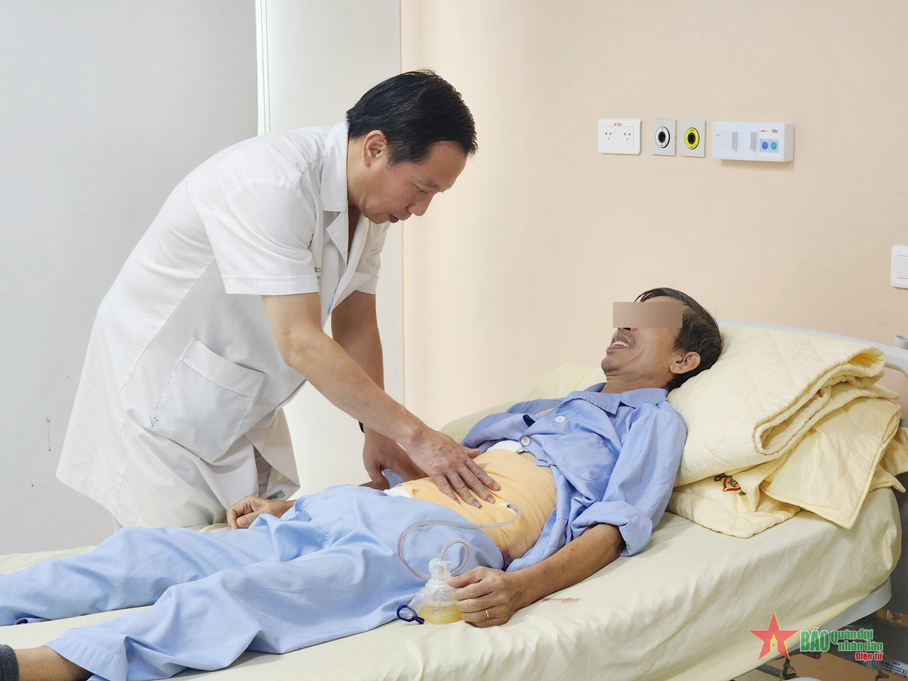 Bệnh viện Trung ương Quân đội 108: Loại bỏ thành công khối u nặng hơn 5kg bao trùm thận trái bệnh nhân