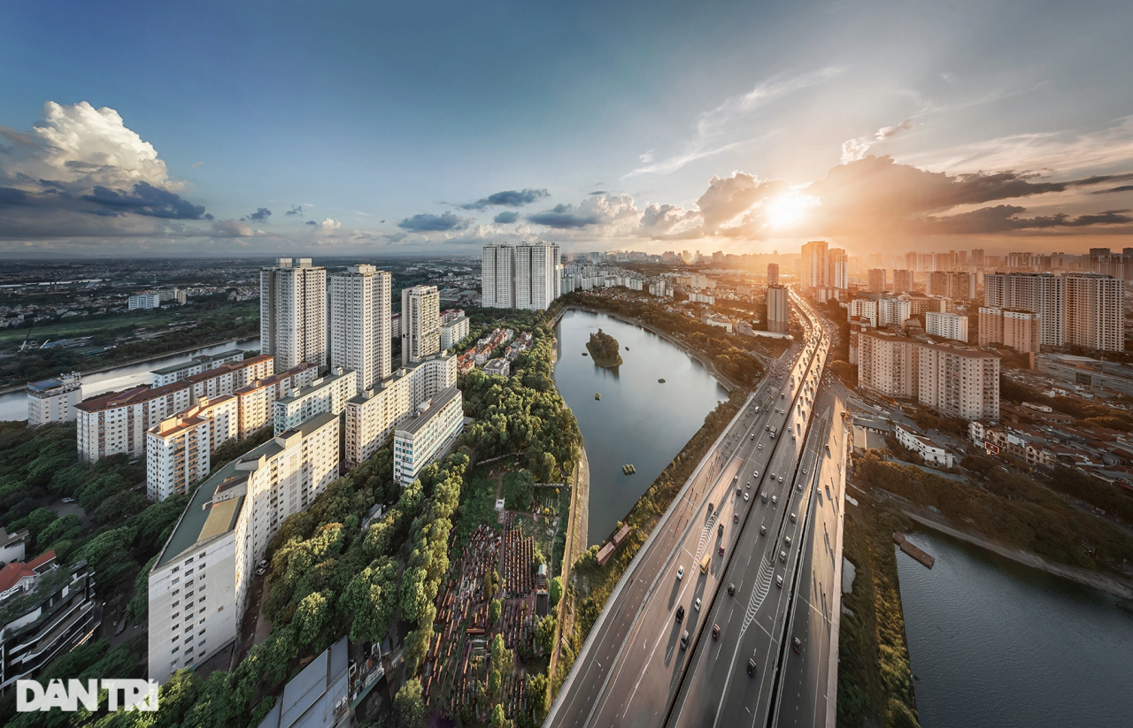 Kinh tế có tín hiệu phục hồi - 1