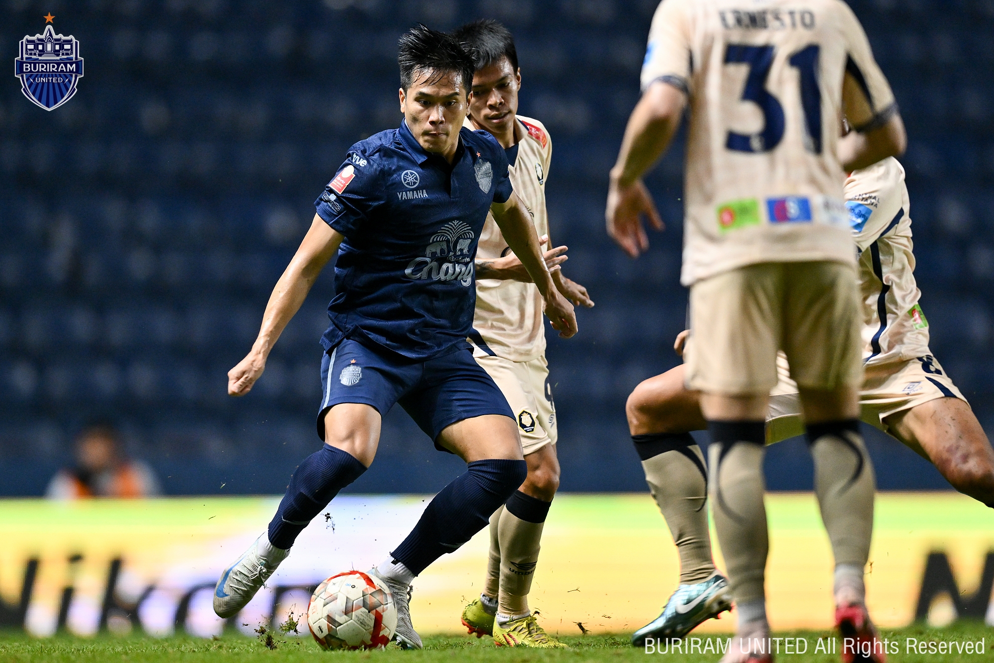 ’Phá vỡ’ kết cấu giải quốc nội, Thái Lan lộ rõ quyết tâm vô địch AFF Cup - Ảnh 2.