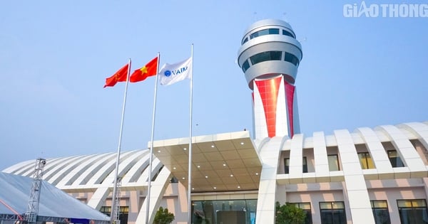 Inauguration of the air traffic control tower with unique stylized Bauhinia flower design