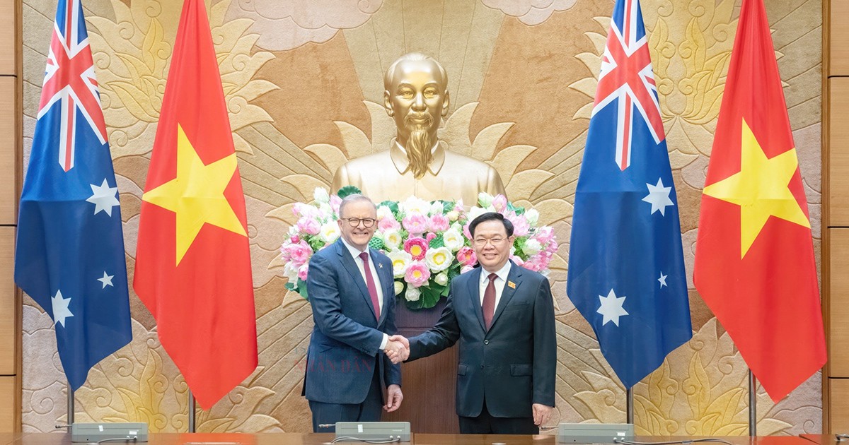 Der Vorsitzende der Nationalversammlung, Vuong Dinh Hue, forderte Australien auf, die Beziehungen zwischen dem Bundesstaat Victoria und Ho-Chi-Minh-Stadt zu beachten und zu unterstützen.