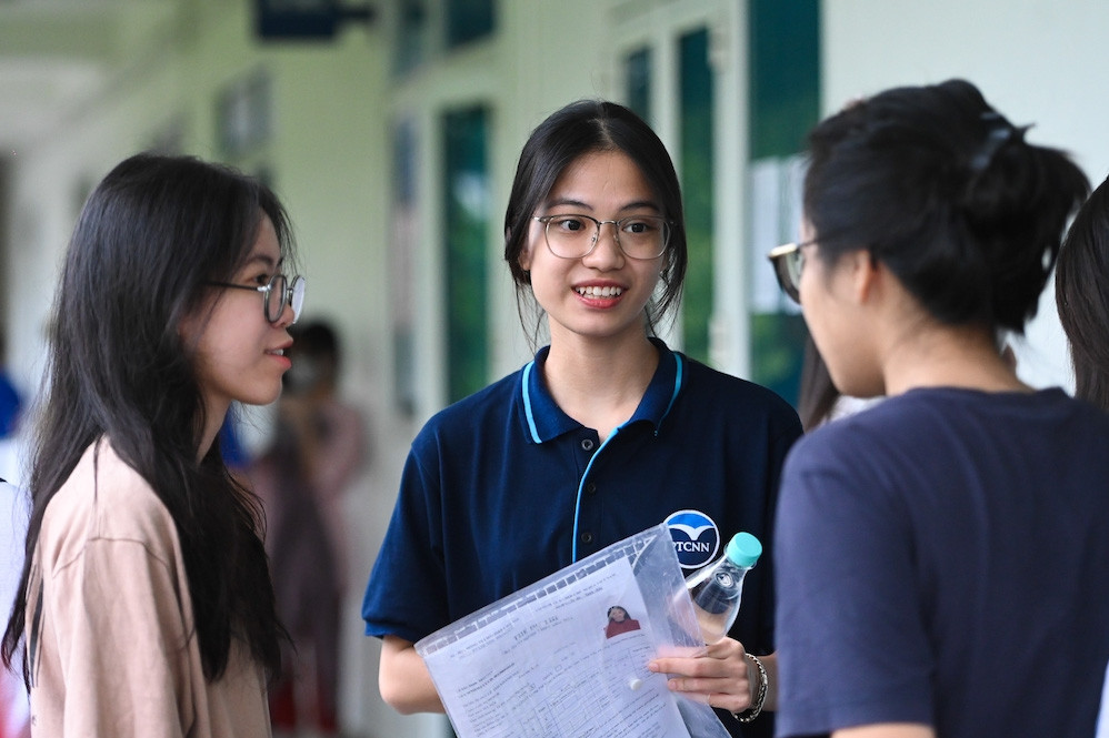 El puntaje de referencia más alto de la Universidad de Ciencias Sociales y Humanidades de la Ciudad de Ho Chi Minh en 2024 es 28.88