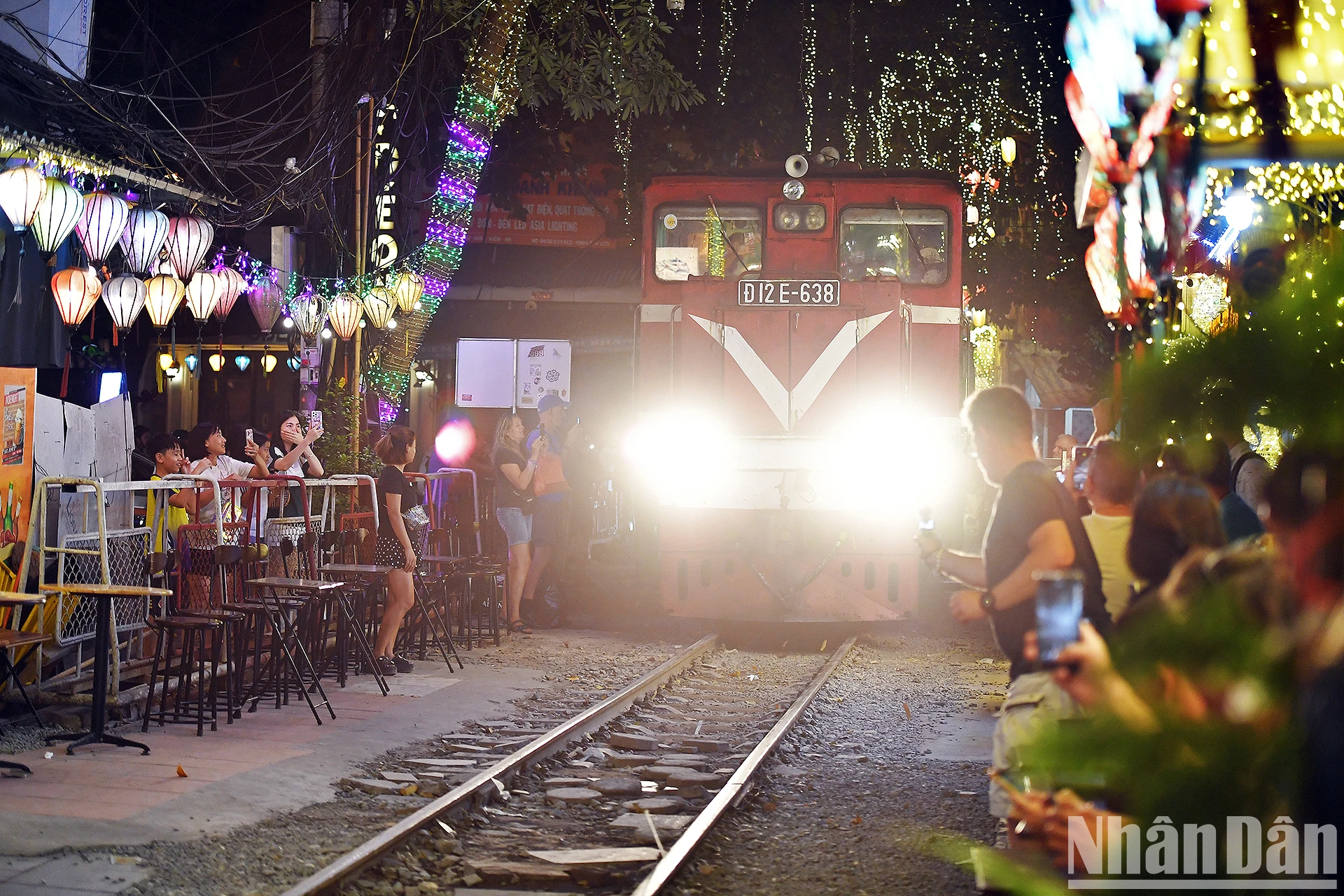 [Photo] การค้นหาแนวทางที่ลงตัวและมีประสิทธิภาพสำหรับ “ร้านกาแฟริมถนนบนรถไฟ” ภาพที่ 8