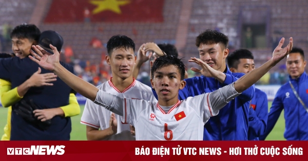 Is it worth criticizing U17 Vietnam for 'playing ghostly' for half the match?