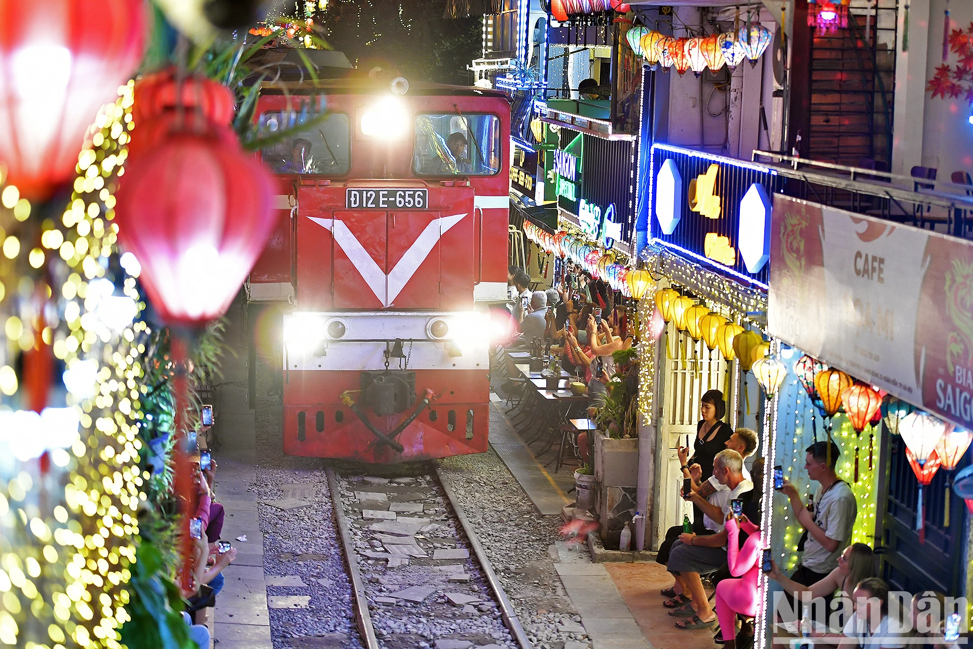 [Photo] การค้นหาแนวทางที่ลงตัวและมีประสิทธิภาพสำหรับ “ร้านกาแฟริมถนนบนรถไฟ” ภาพที่ 9