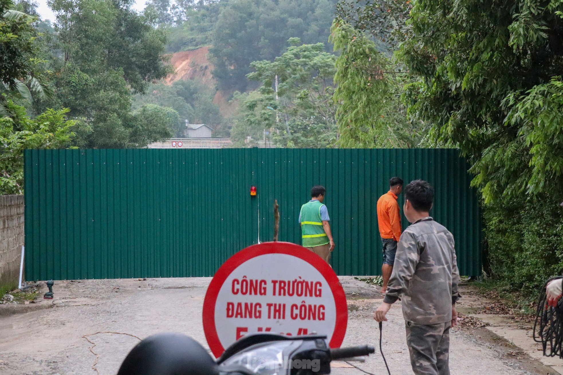 Propuesta para demoler el puente derrumbado en Hoa Binh y construir rápidamente un nuevo puente foto 7