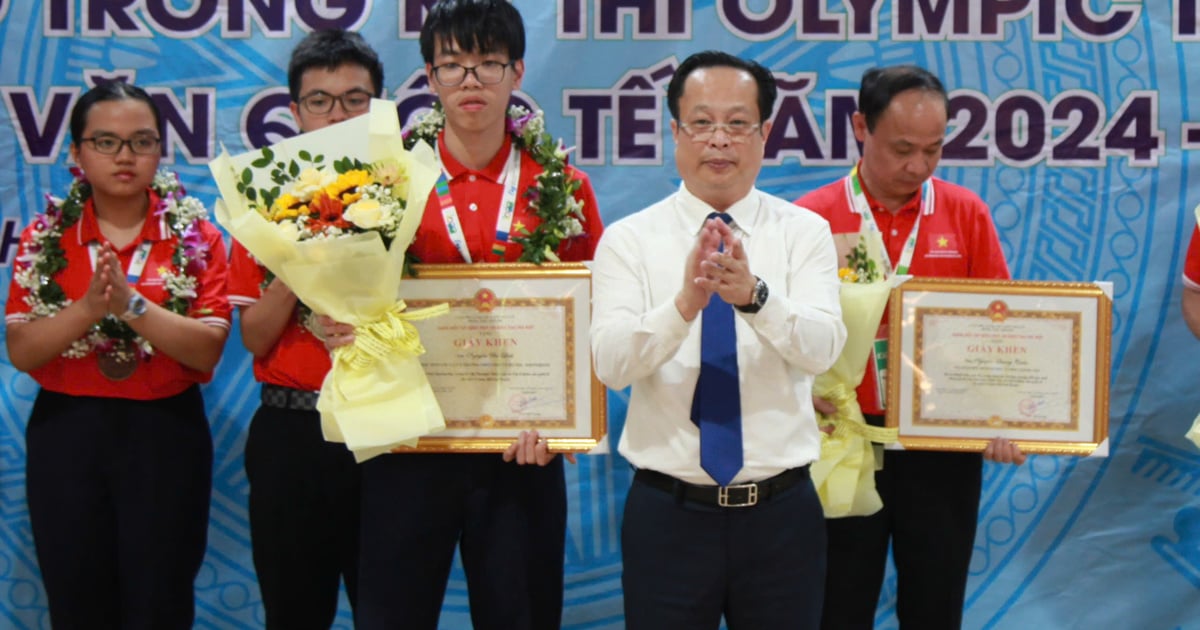 Nam sinh Trường Ams chia sẻ tình yêu với Vật lý thiên văn