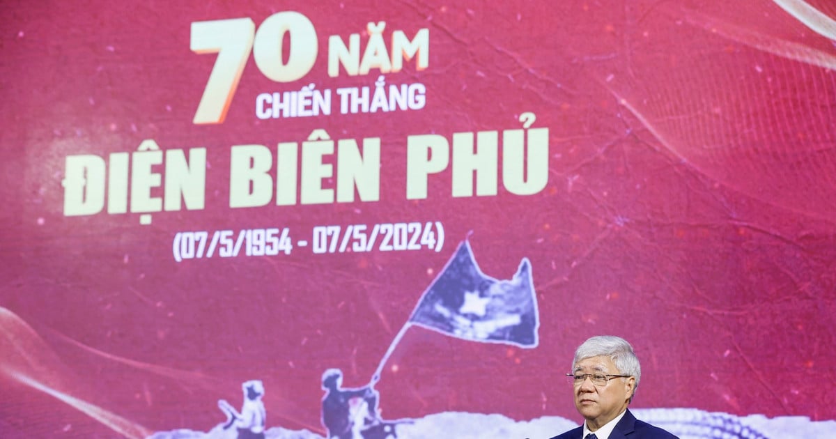 The heroic spirit of Dien Bien Phu in the past has gathered here.