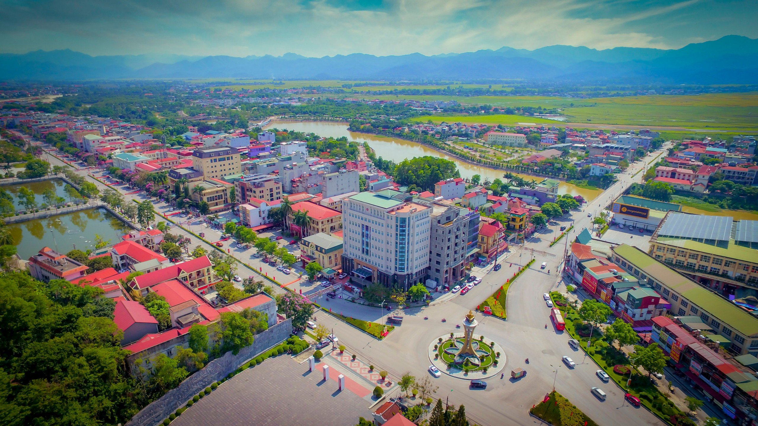 Dien Bien befindet sich auf dem Weg zu einer Entwicklung, die dem Ansehen des Sieges von Dien Bien Phu, „weltberühmt und die Welt erschütternd“, gerecht wird.