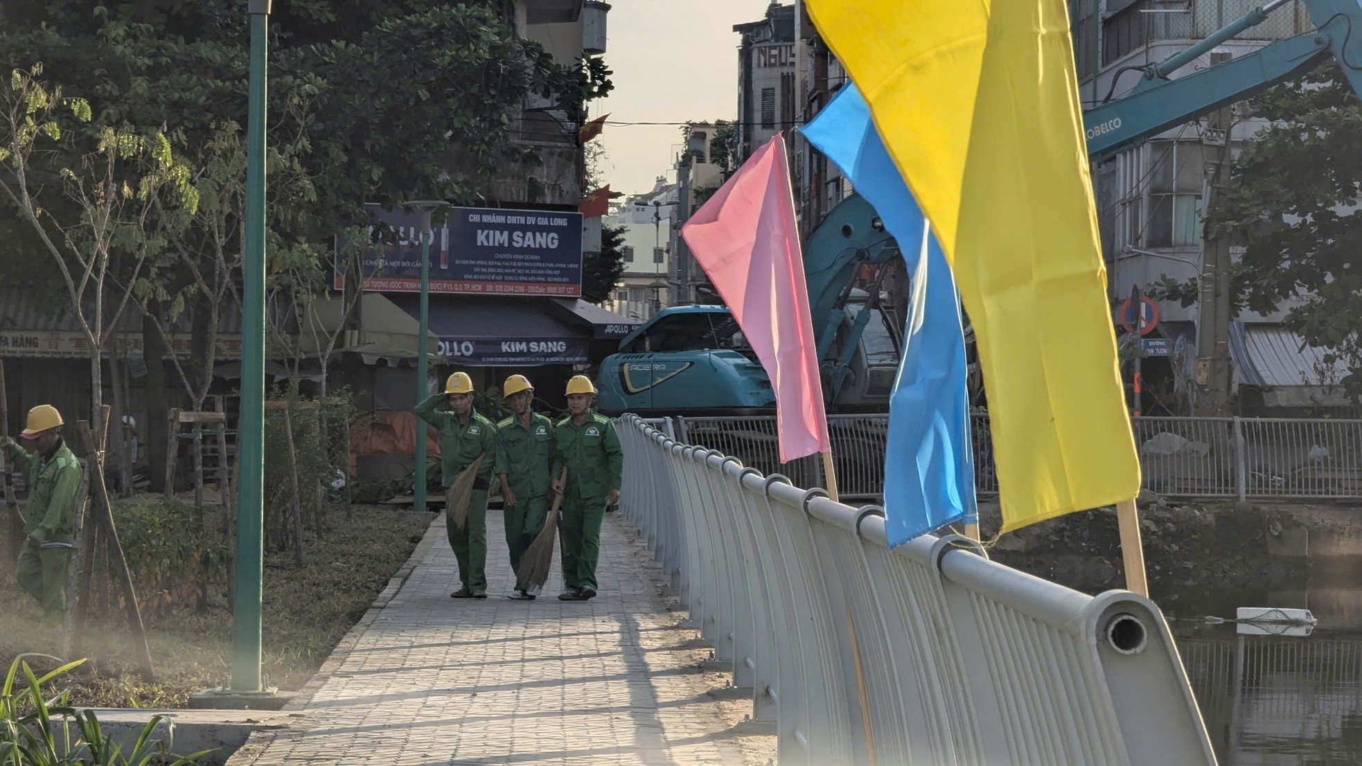 La gente está contenta porque el canal más contaminado de Ho Chi Minh se ha 'transformado' foto 6