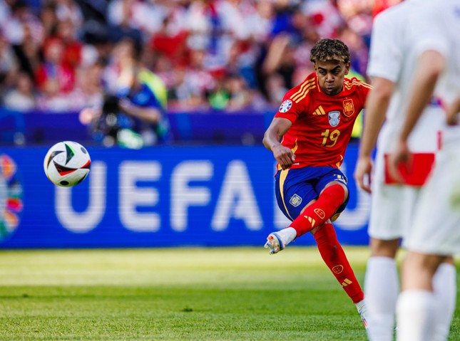 El prodigio español debe hacer los deberes tras establecer un récord en la Eurocopa 2024 (foto 1)