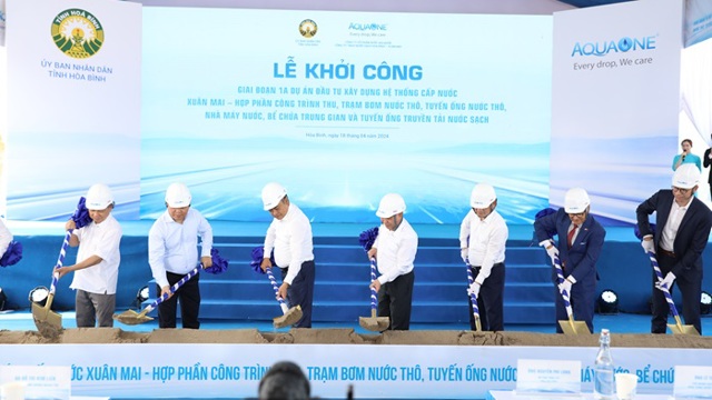 Ceremonia de inicio de obras del proyecto de abastecimiento de agua para el sur de Hanoi y la provincia de Hoa Binh