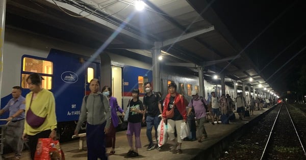 Transport nocturne de passagers vers la prochaine gare