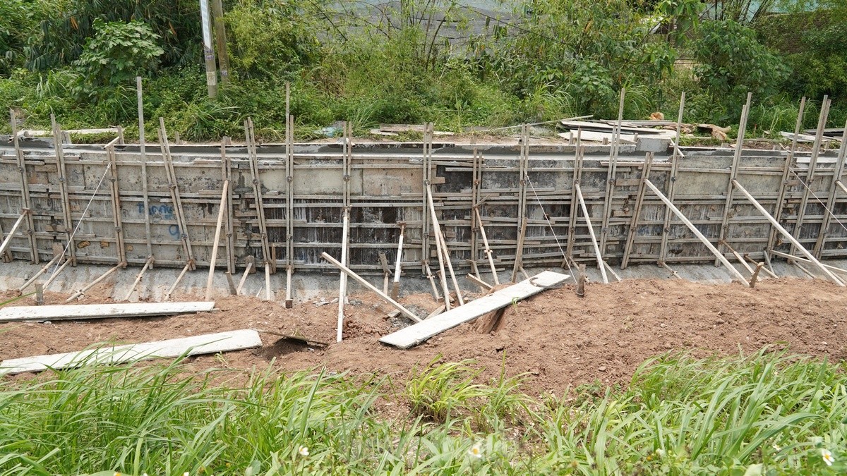 Hanoi spends nearly 400 billion VND to renovate the Red River dike through Phu Xuyen district, photo 7