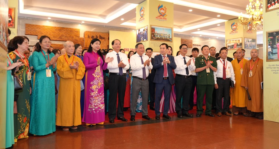 Los delegados del centro y de la ciudad de Hanoi asistieron a la ceremonia de apertura de una serie de actividades para dar la bienvenida al 18º Congreso del Frente de la Patria de Vietnam de la ciudad de Hanoi, período 2024-2029.