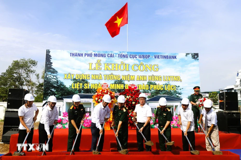 Groundbreaking ceremony for the Memorial House named after martyr and People's Armed Forces Hero Hoang Minh Dao. (Photo: VNA)