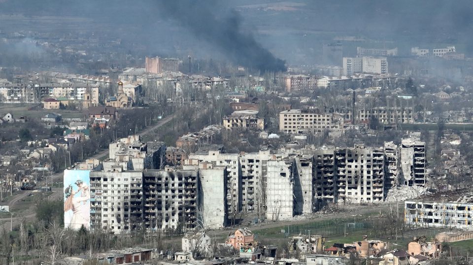 Ukraine reports fierce fighting in Bakhmut picture 1