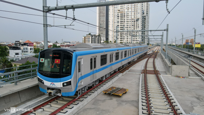 Trains on Metro Line 1 test run the elevated section in April 2023. Photo: Quynh Tran