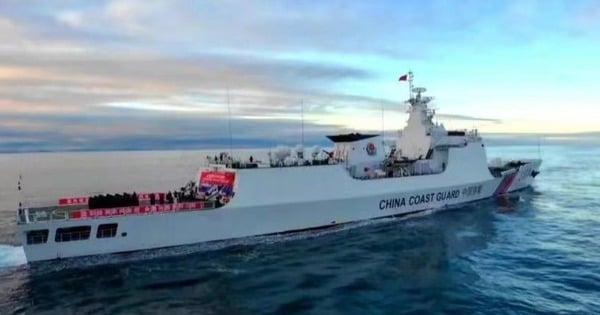 Un barco de la Guardia Costera china patrulla el océano Ártico por primera vez