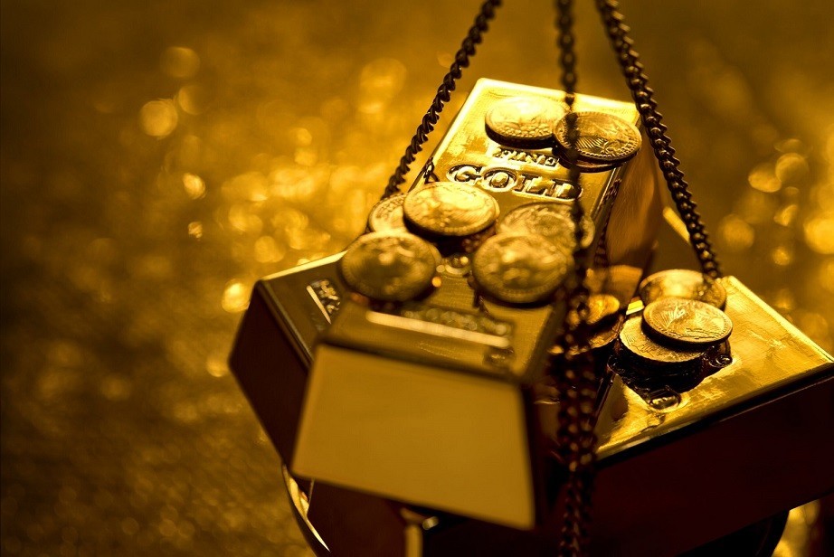 Record breaking gold price: World surpasses 2,700 USD/ounce, gold rings reach 85 million VND/tael