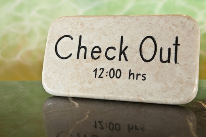 Vì sao check-in, check-out khách sạn vào buổi trưa? - 1