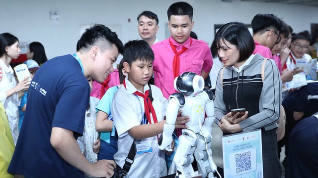 Bringing STEAM education closer to the young generation of Vietnam