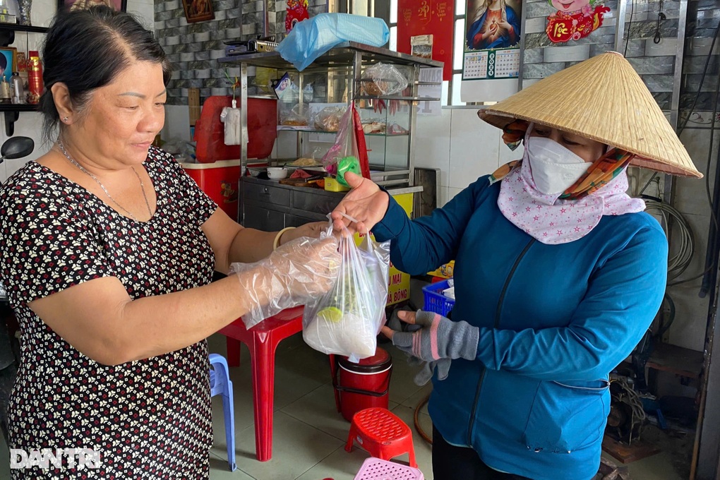 Bún treo tại TPHCM, treo tình thương của người hào sảng - 1