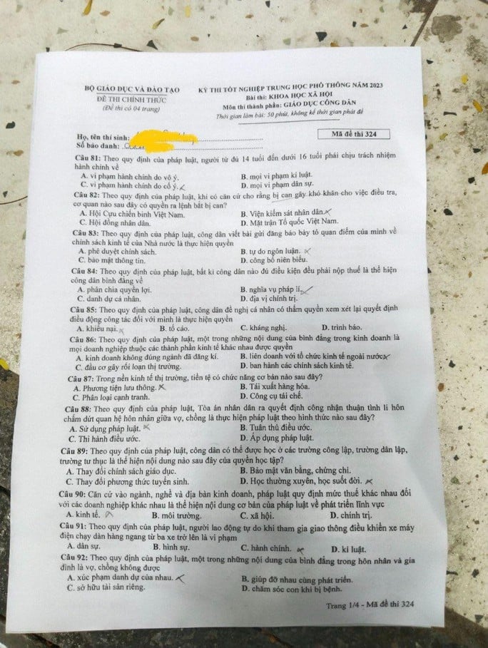 Chi tiết đề thi, giải đề thi môn Lịch sử, Địa lý, Giáo dục công dân ảnh 2