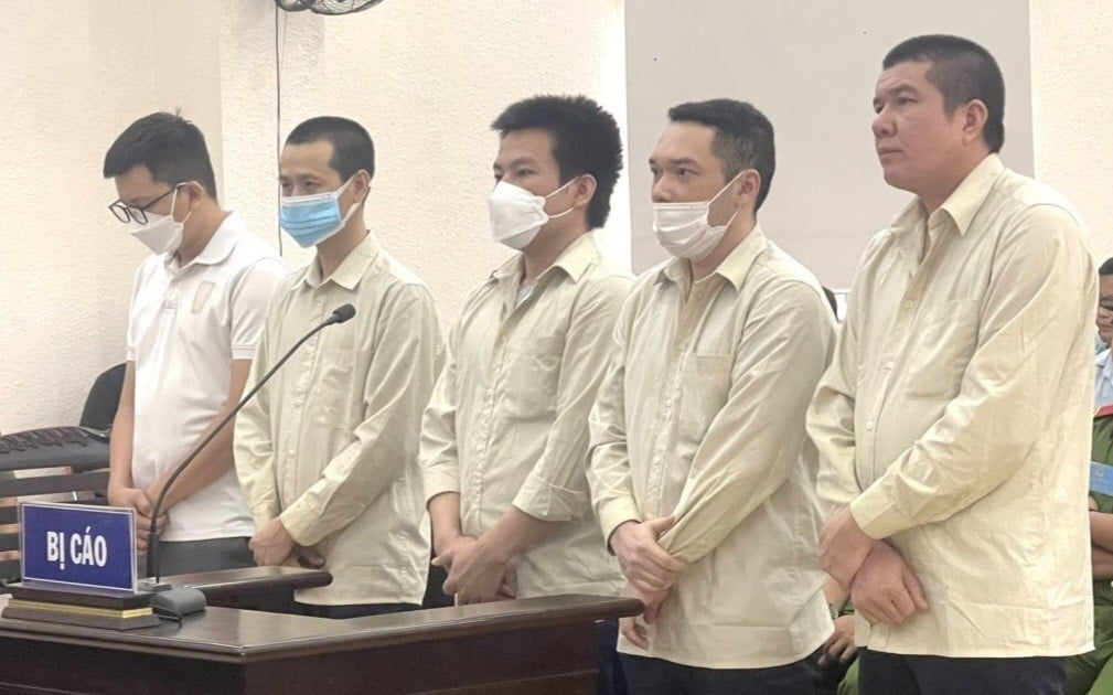 Le directeur général de la société foncière de la ville de Binh Duong condamné à la prison à vie