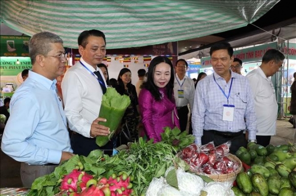 300 gian hàng tại Hội chợ Xúc tiến thương mại gắn với Lễ hội Ok Om Bok