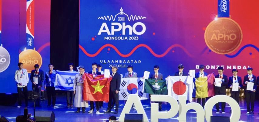 8 estudiantes vietnamitas ganaron premios en la Olimpiada de Física de Asia y el Pacífico