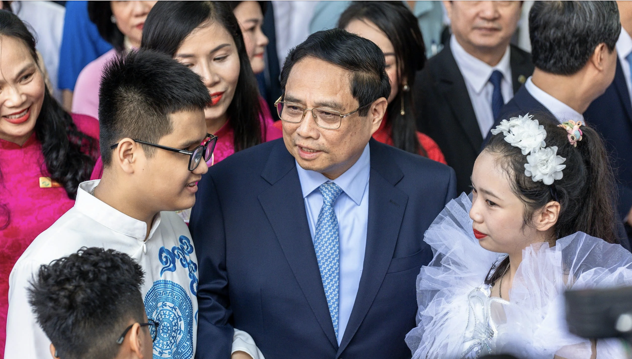 El Primer Ministro asiste a la ceremonia de apertura de la escuela especial Nguyen Dinh Chieu