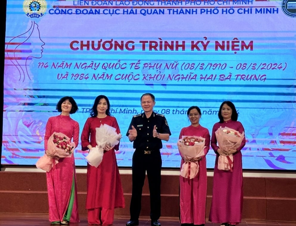 La Unión Aduanera de Ciudad Ho Chi Minh organiza numerosas actividades significativas para celebrar el Día Internacional de la Mujer