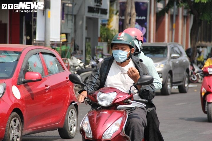 Laut der Wetterbehörde ist das Wetter in Ho-Chi-Minh-Stadt am 29. März bewölkt und extrem heiß.