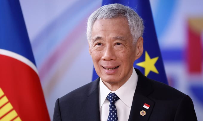 Arrivée du Premier ministre de Singapour au Vietnam aujourd'hui