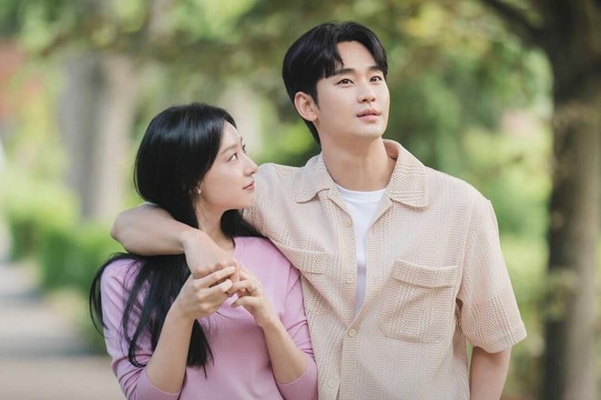 Die Beziehung zwischen Kim Soo Hyun und Kim Ji Won entwickelt sich, die Einschaltquoten von Queen of Tears steigen
