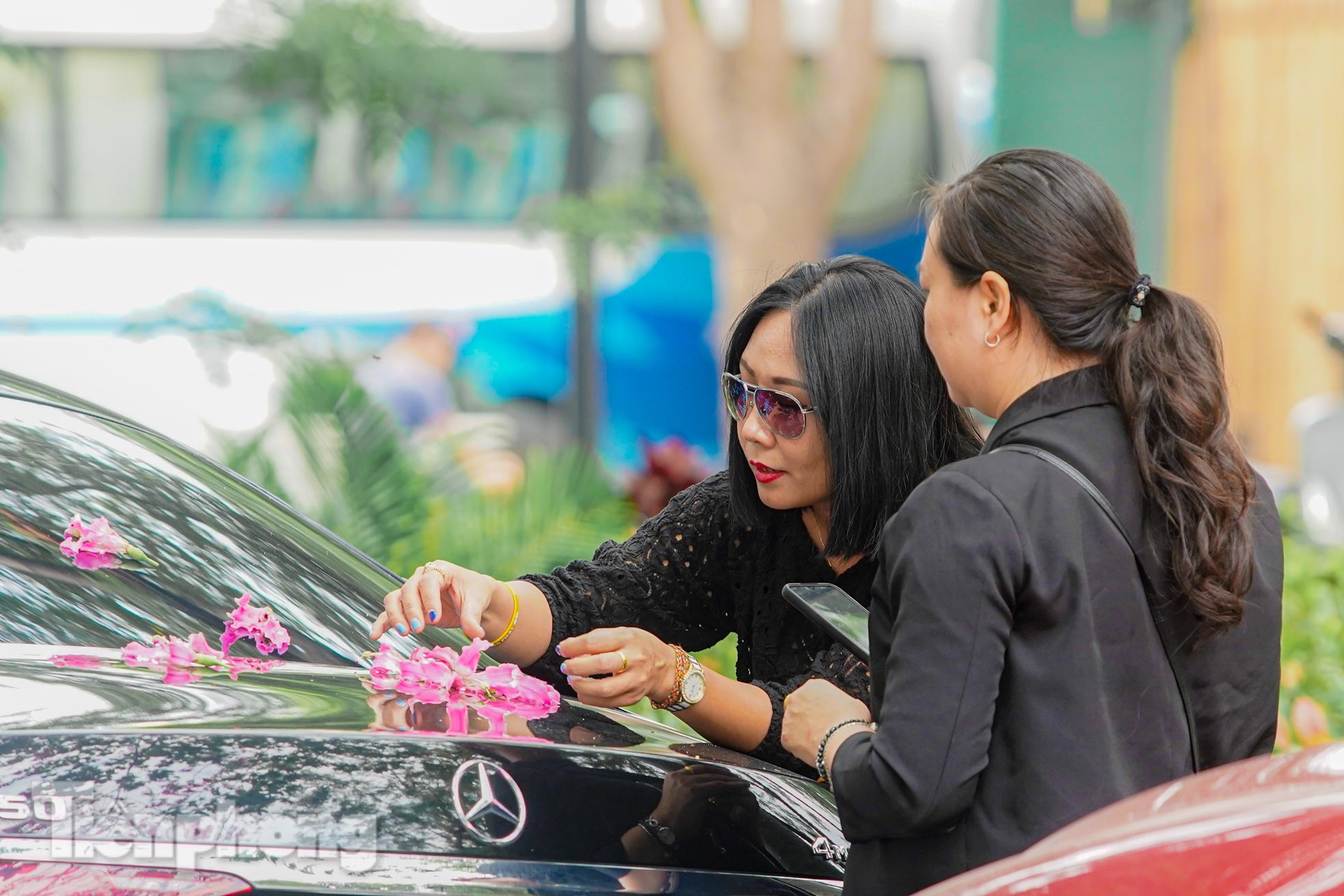 Bewundern Sie die bezaubernde Pracht der wunderschönen Blumen im Herzen von Hanoi Foto 15