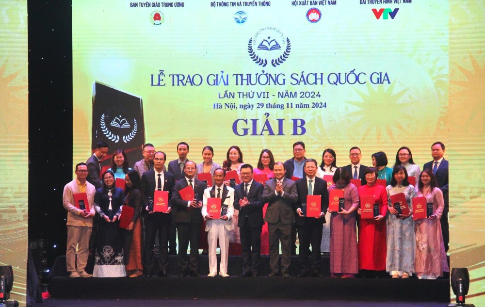 Binh Duong's work "Medical Station" won the 7th National Book Award