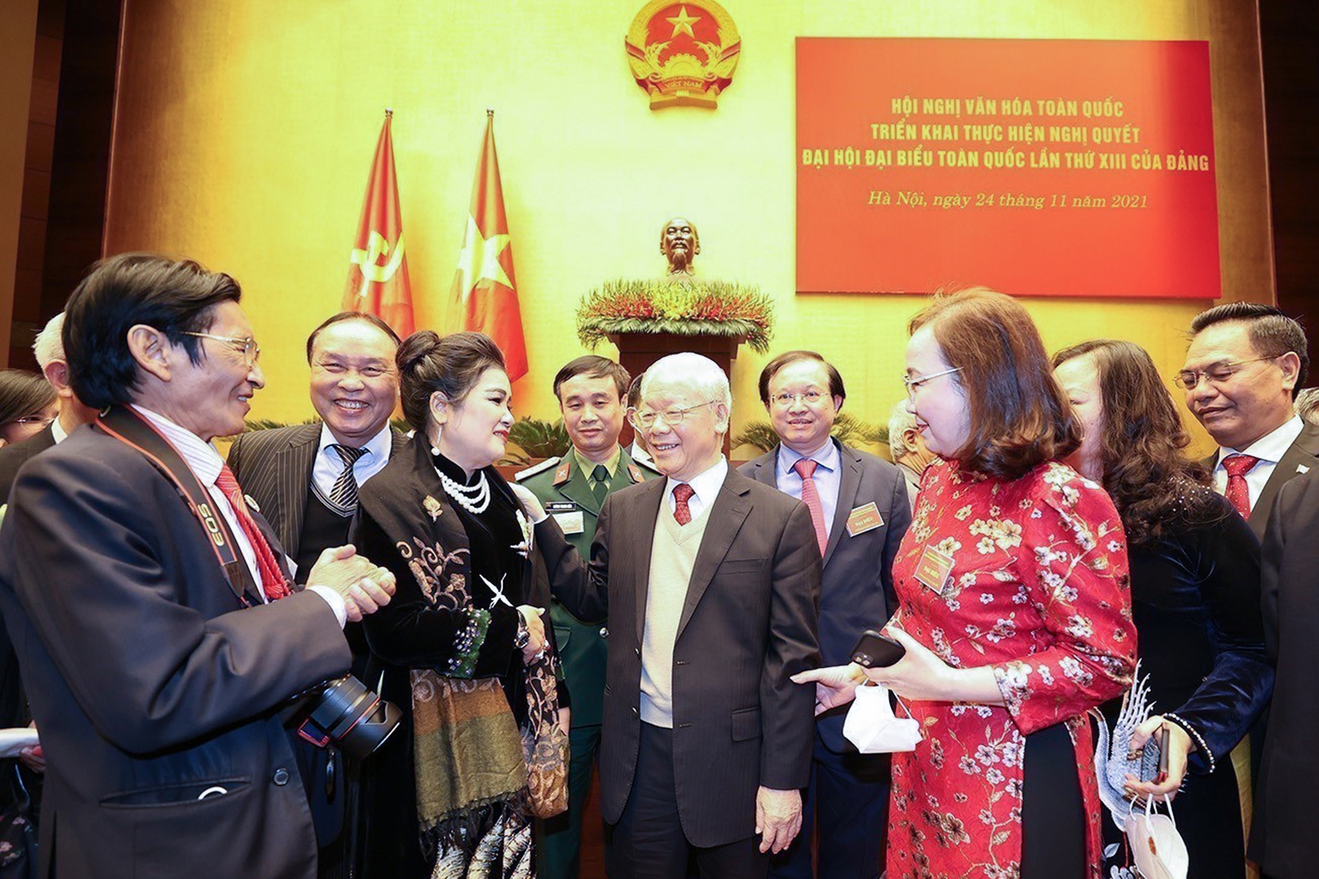 Hình ảnh Tổng Bí thư Nguyễn Phú Trọng gần gũi, bình dị giữa nhân dân - 12