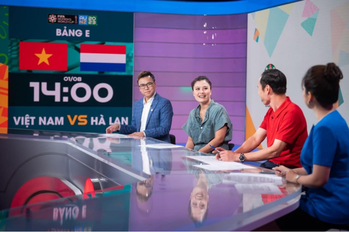 Le commentateur Hoang Duc Anh : de passionné de football à allumeur de feu dans sa cabane - 1