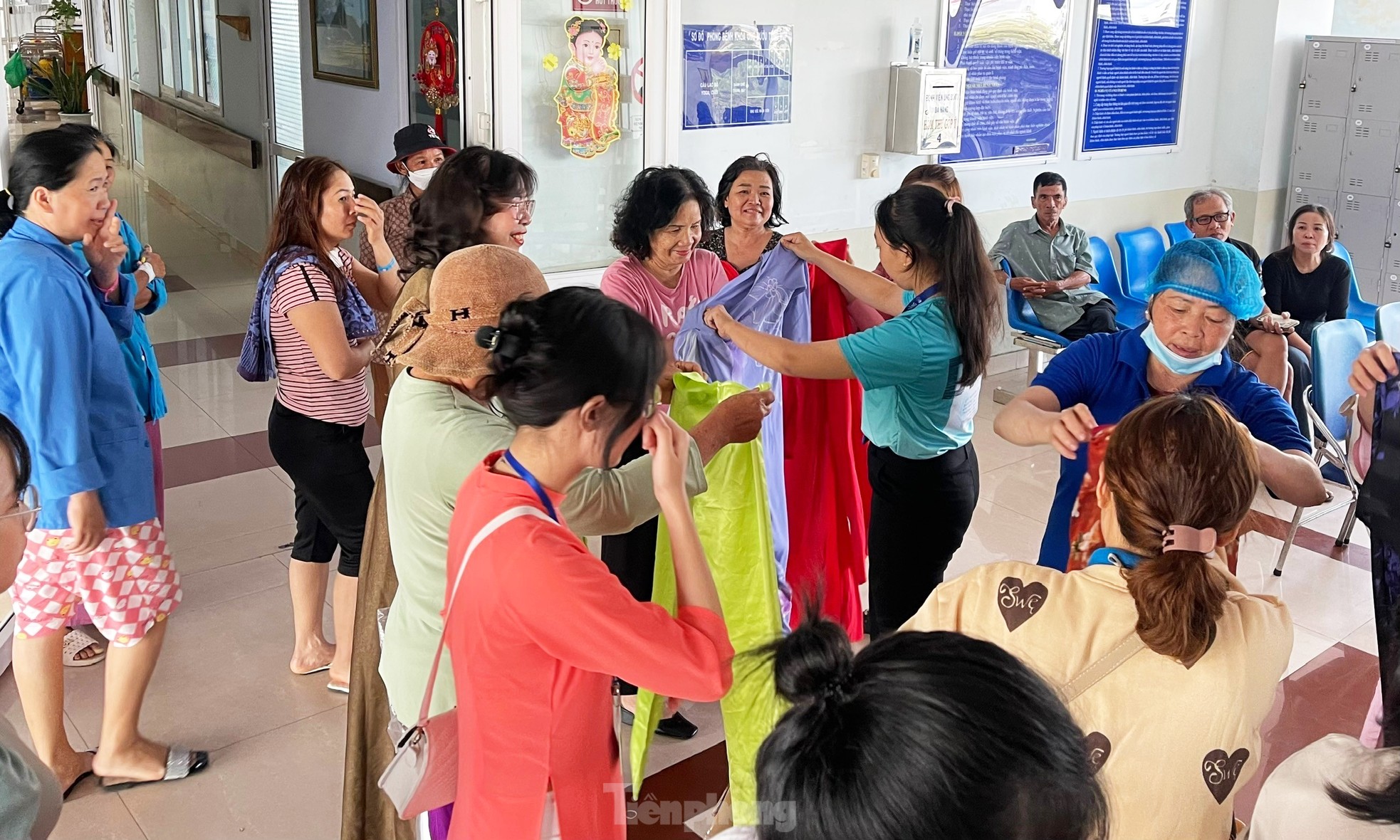 Festival unique d'Ao Dai à l'hôpital d'oncologie, photo 2