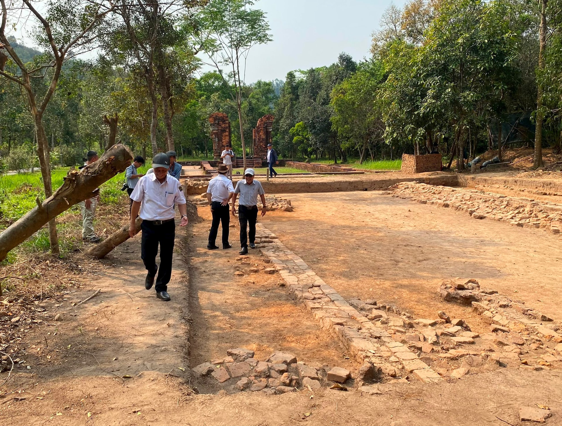 "ផ្លូវដ៏ទេវភាព" ដែលនាំទៅដល់ប្រាសាទ My Son គឺជារបកគំហើញដែលមិនធ្លាប់មានពីមុនមកក្នុងប្រវត្តិសាស្ត្រ។