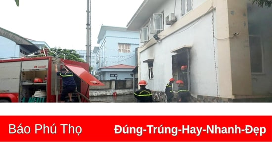 Dập tắt đám cháy tại Truyền hình cáp Việt Nam- chi nhánh Phú Thọ