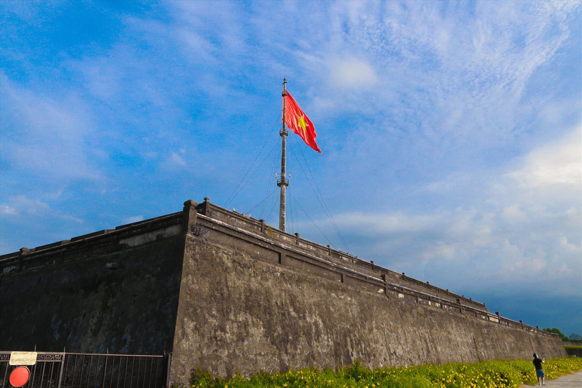 The upcoming time is the 30th anniversary of the Complex of Hue Monuments being recognized by UNESCO as a World Cultural Heritage. When coming to Hue on this occasion, visitors will experience the atmosphere of the Festivals as well as have the opportunity to visit the new tourist destination Ky Dai - Thuong Thanh.