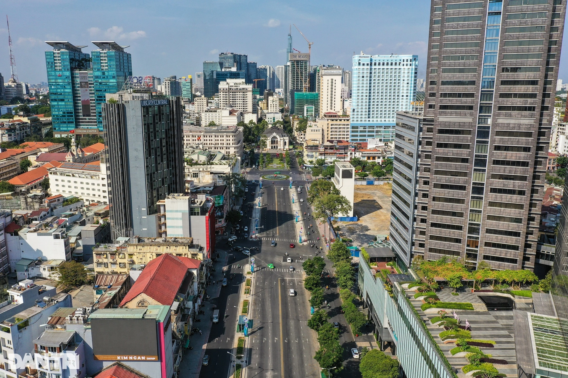 Tuyến phố đắt đỏ: Mỗi ngày mở mắt phải trả 10-20 triệu đồng tiền thuê nhà - 1