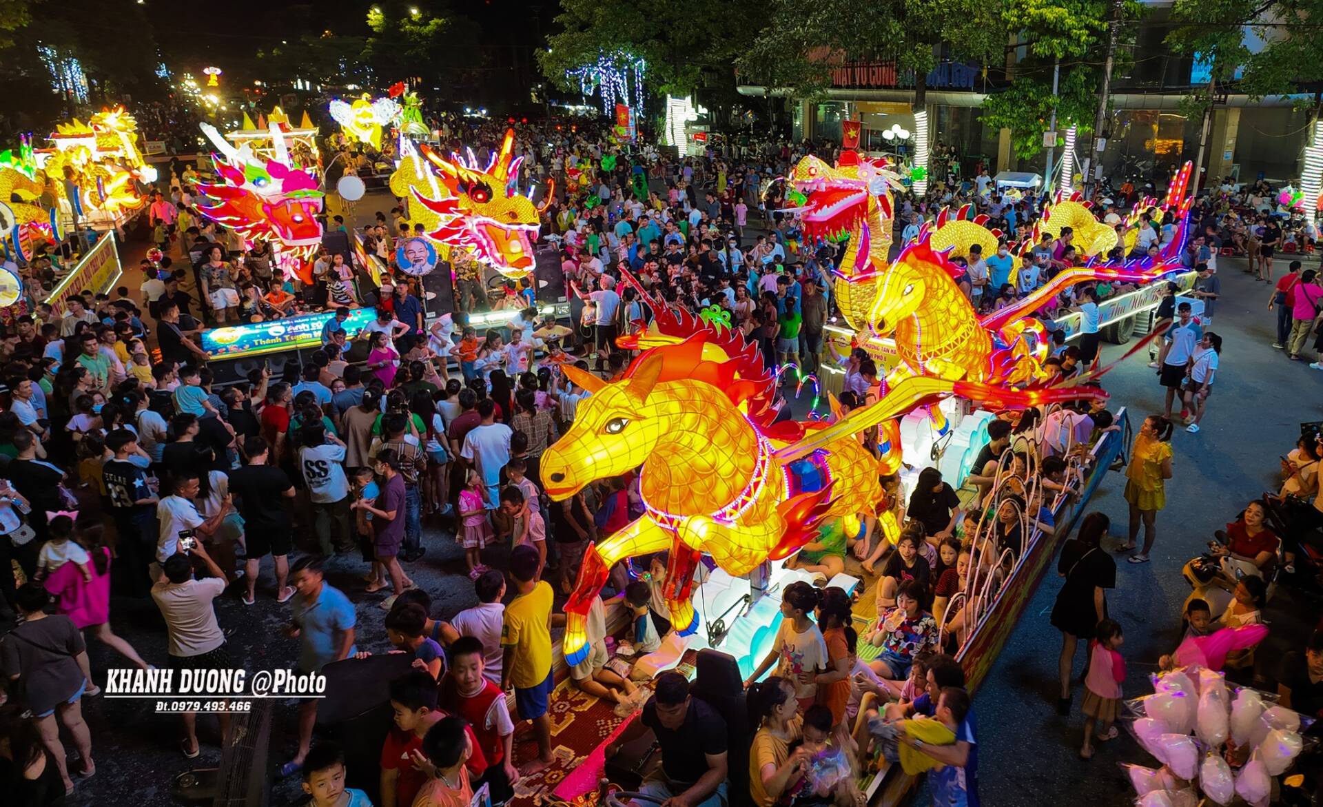 เทศกาลพระจันทร์เต็มดวงที่ Tuyen Quang – ภาพสีสันสดใส